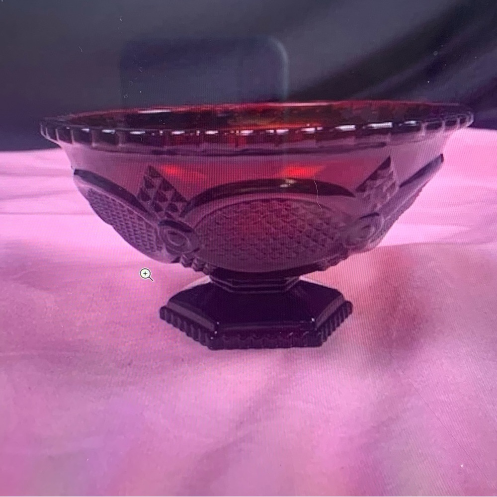 Avon 1876 Cape Cod  Collection Red Ruby Glass Pedestal Candy Dish Bowl 6”=